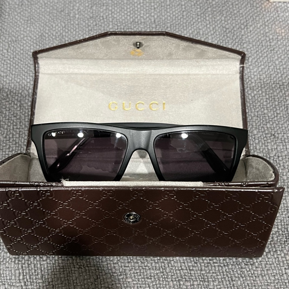 Gucci Black and Brown polarized Sunglasses with Case
